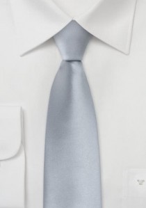  - Schmale Krawatte in kühlem silber
