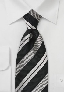Stilsicher gestreifte XXL-Krawatte in Schwarz und